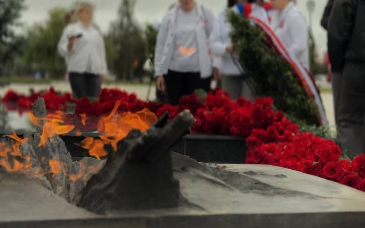 В 82-ю годовщину Курской битвы в городе прошла торжественная церемония возложения