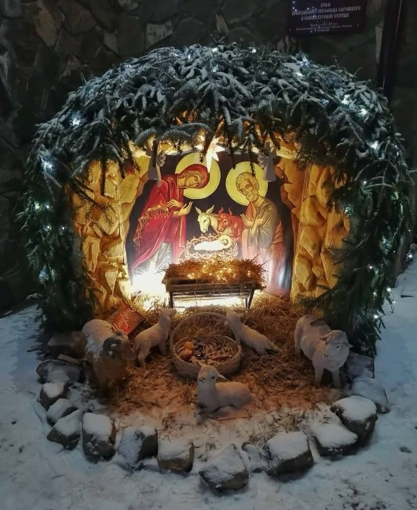 Поздравляем всех со светлым праздником Рождества Христова 