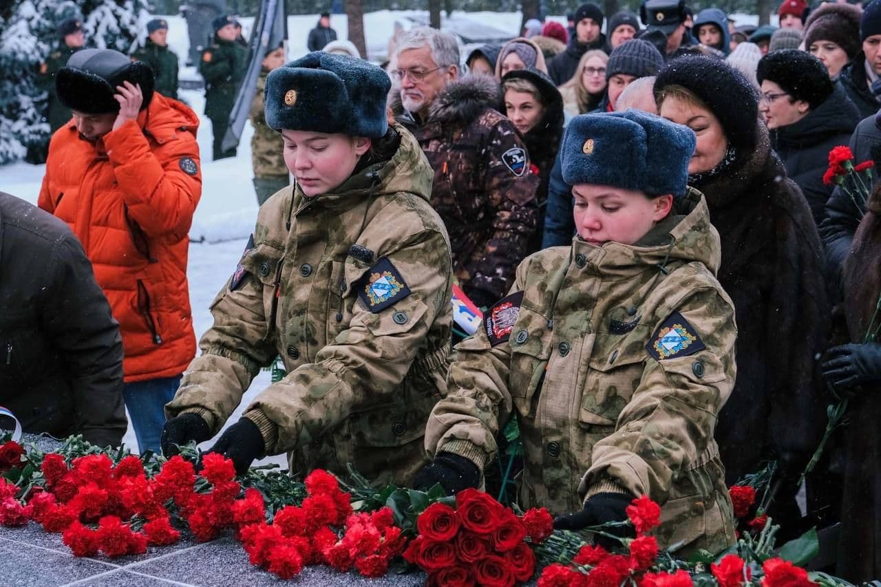 ЛЮБИТЬ, ТВОРИТЬ, МЕЧТАТЬ