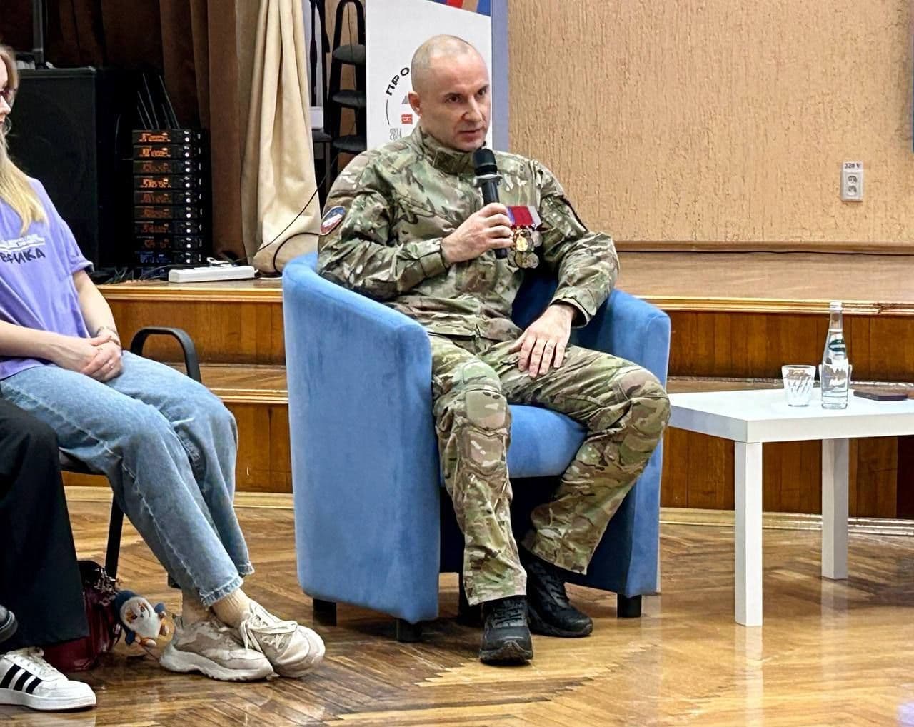 В Курском педагогическом колледже прошла встреча в рамках проекта «Россия - Родина Героев во все времена»