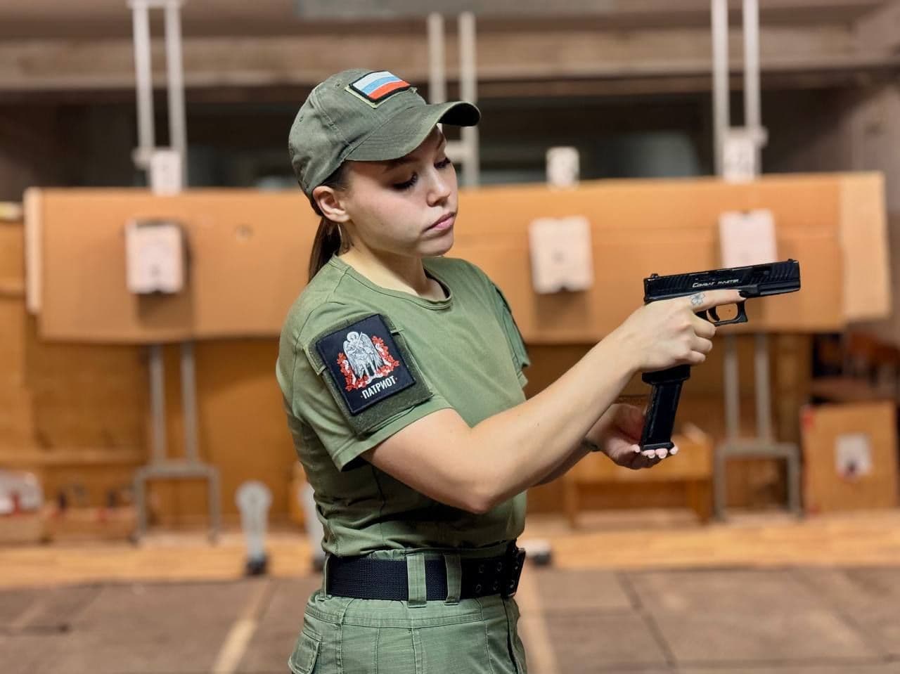 Центр «Патриот» начинает готовить учащихся 52-ой школы к «Зарнице 2.0»