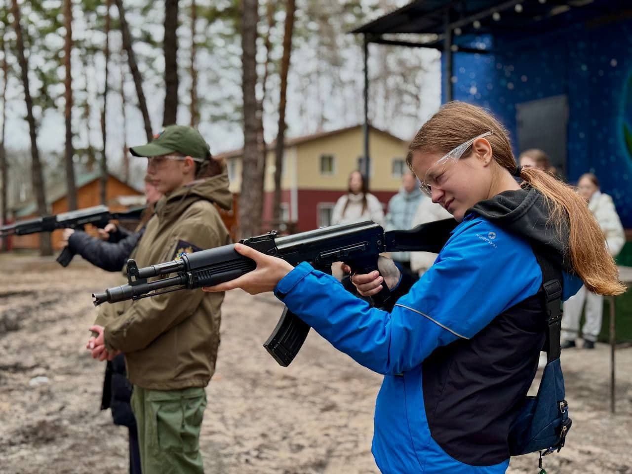 Для будущих героев!