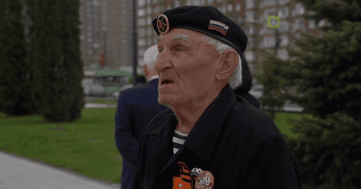 Герои поколений